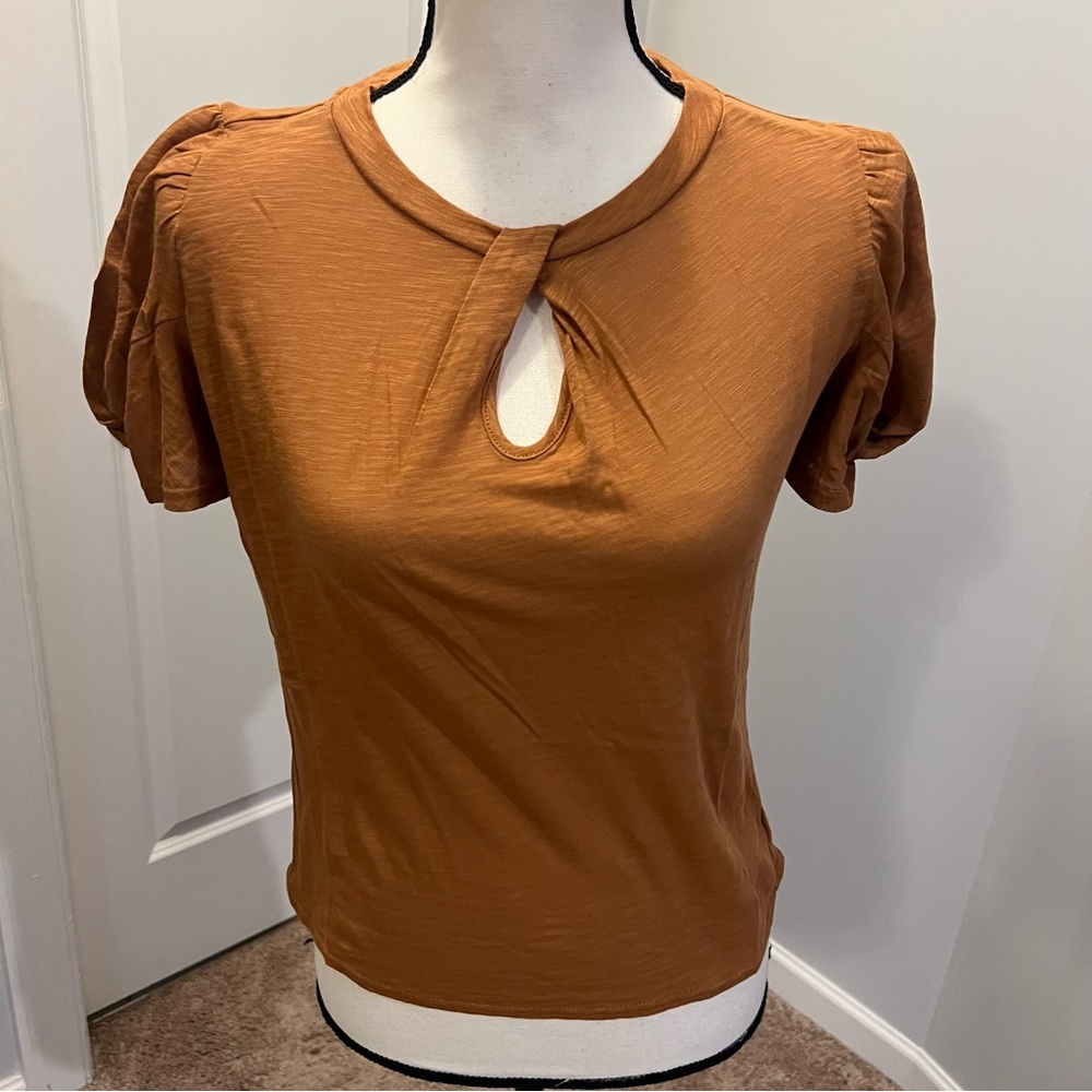 Joe's Cotton Twist Neck Top
X-Small, HENNA NWT.